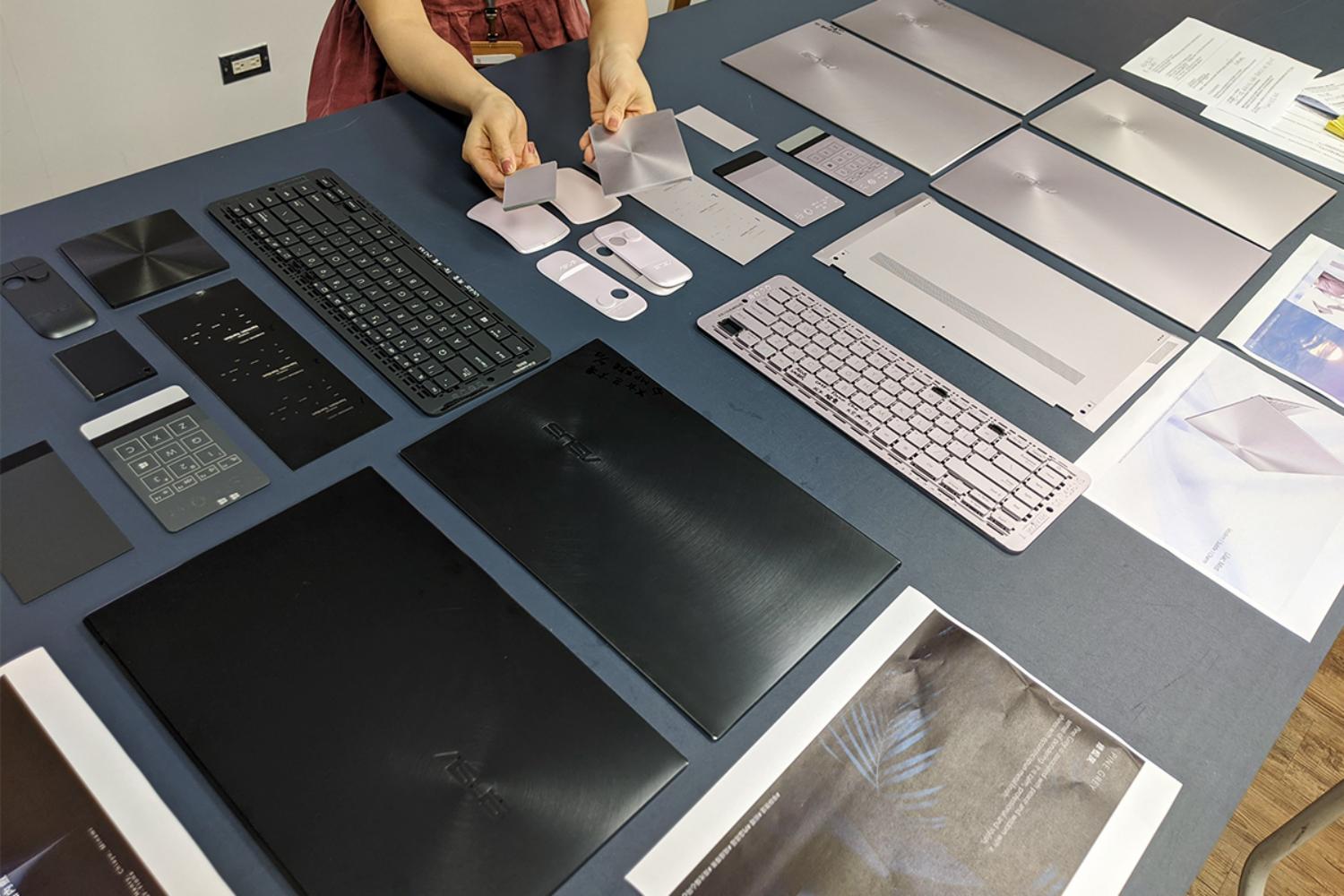 Materialele laptopurilor ZenBook