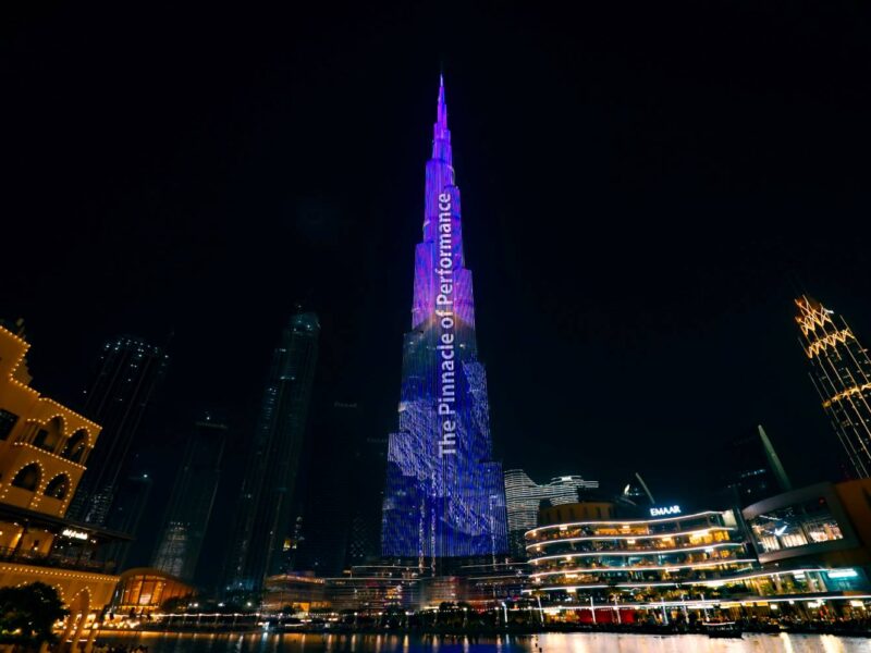 Proiecția ASUS pe Burj Khalifa