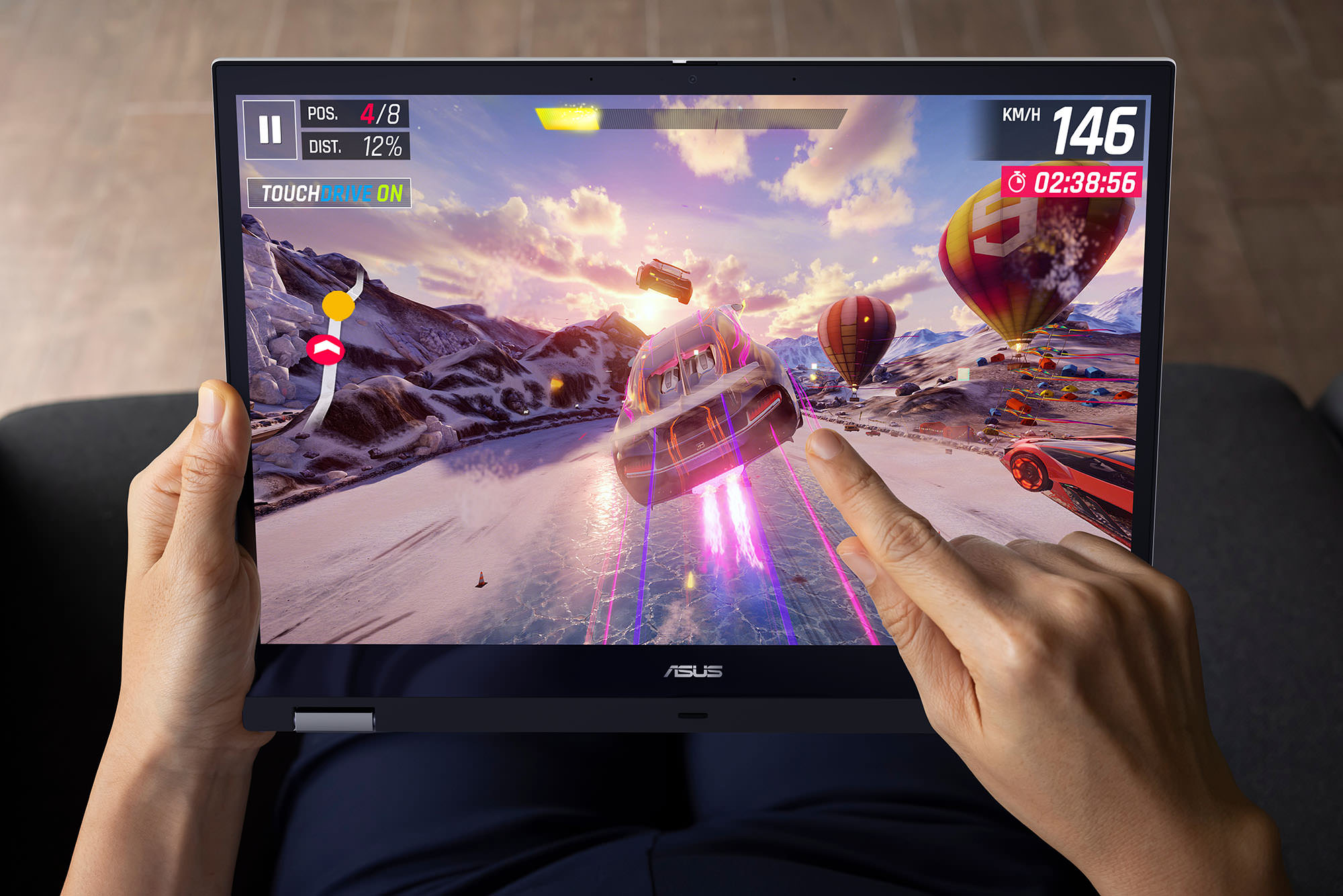 Gaming din cloud pe ASUS Chromebook Vibe CX34 Flip