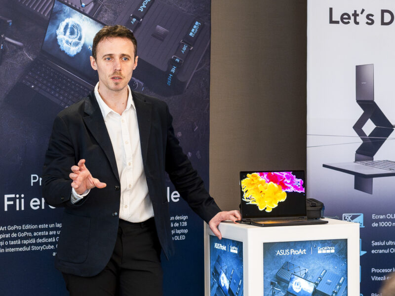 Bogdan Ivașcu (ASUS România) în timpul evenimentului de lansare a laptopului ProArt GoPro Edition